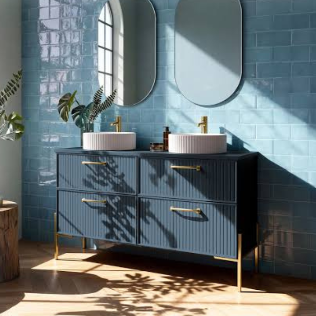 MUEBLE CON PATAS/BANCADA
